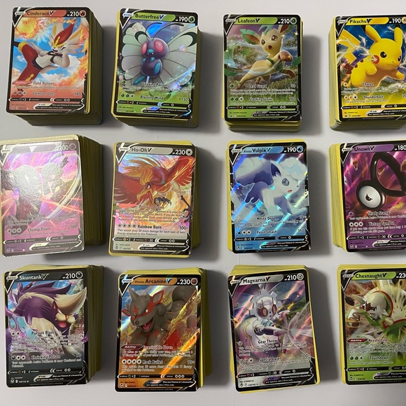 125 Pokemon TCG Mystery Bundle Cards + 1 Ultra Rare - Picture 2 of 3